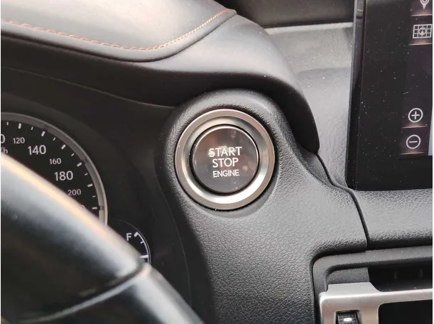 Car image 27
