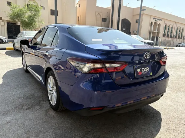 Car image 7