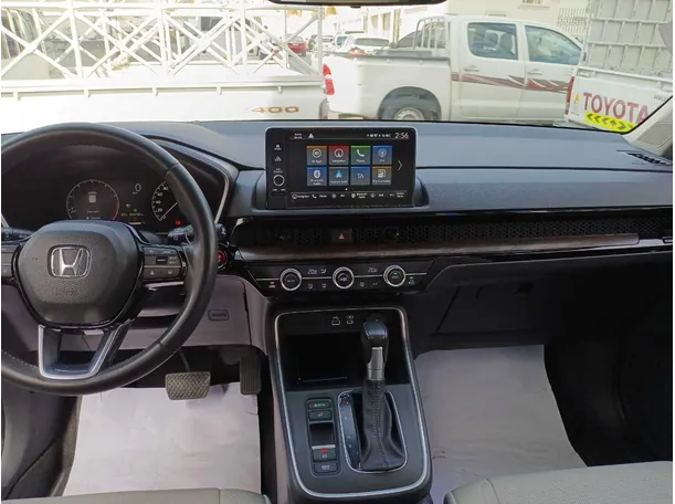 Car image 18