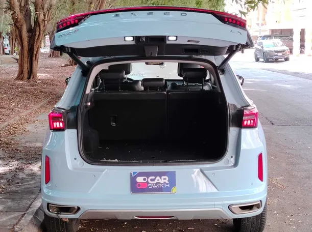 Car image 25