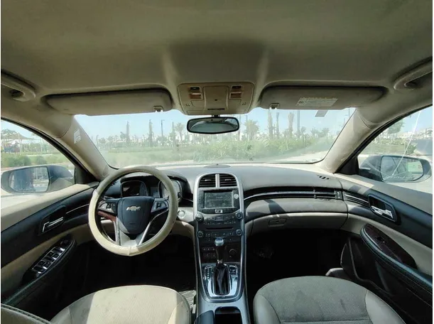 Car image 17
