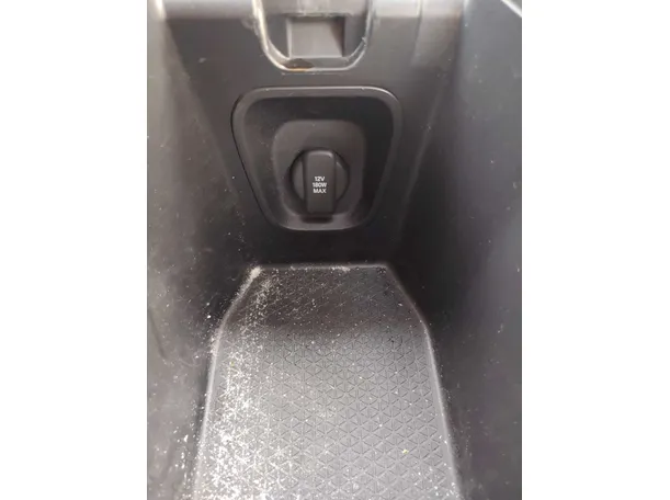 Car image 31