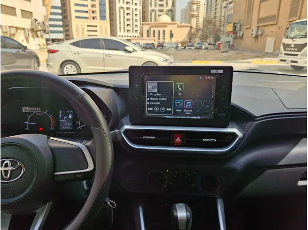 Car image 15