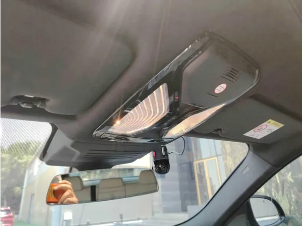Car image 40