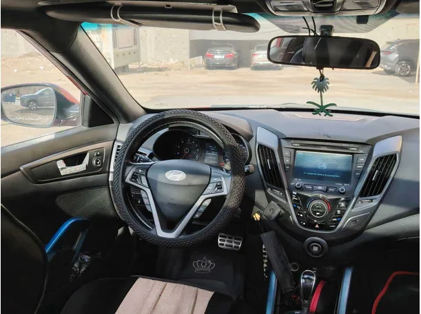 Car image 18