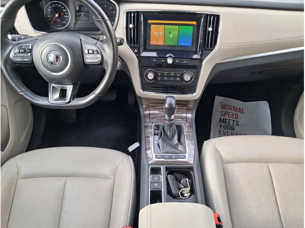 Car image 16