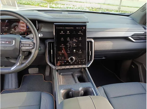 Car image 17