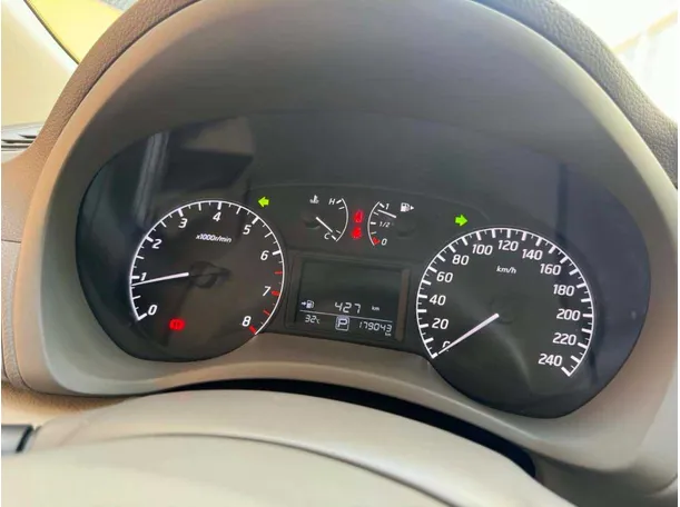 Car image 37