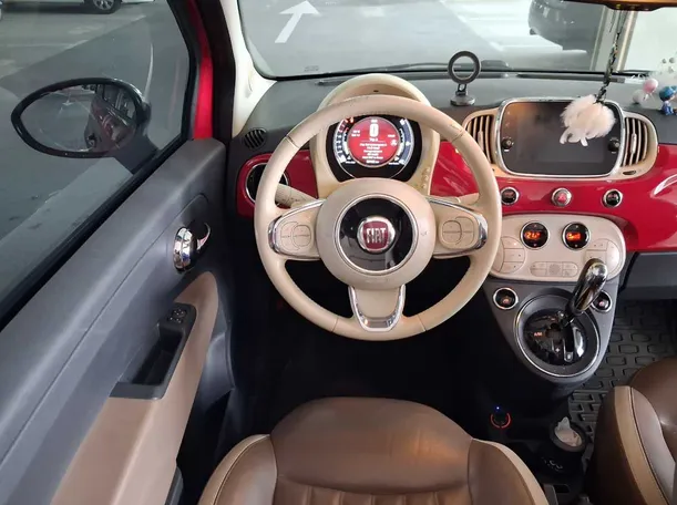 Car image 14