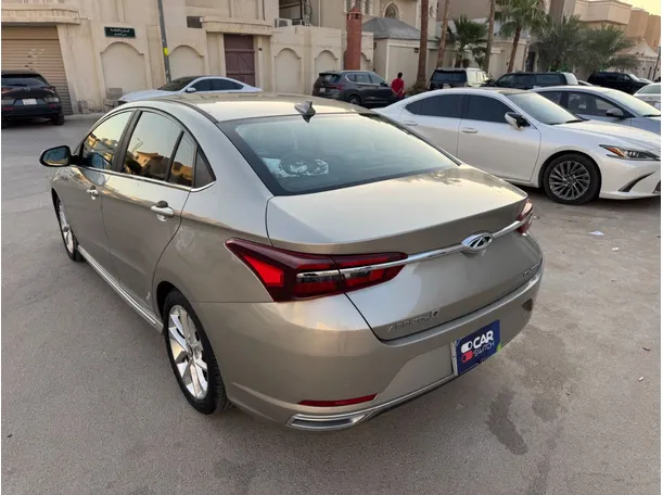Car image 7