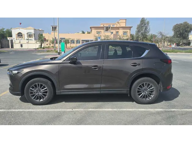 Car image 4