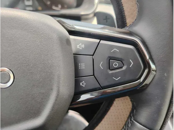 Car image 40