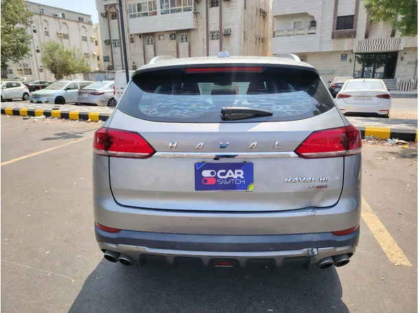 Car image 6