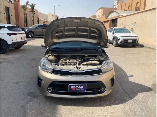 Car image 22