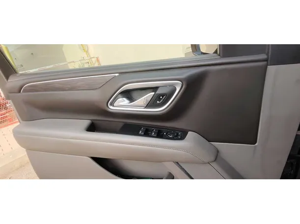 Car image 24