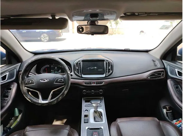Car image 19