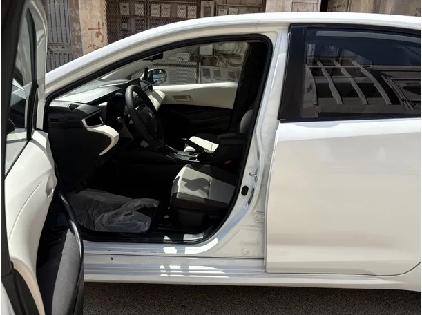 Car image 11