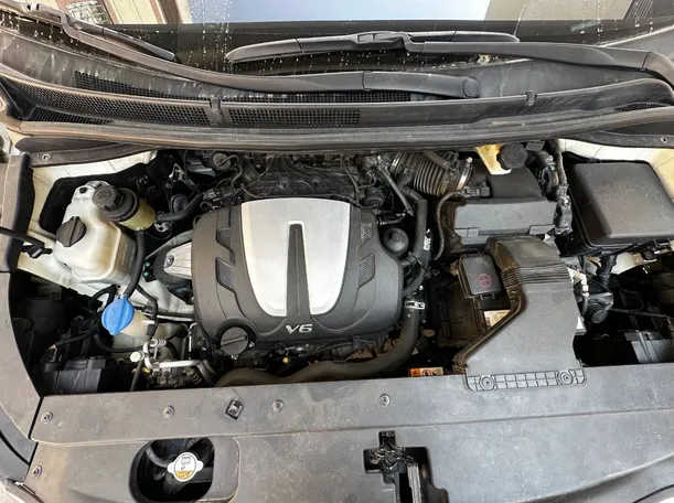 Car image 24
