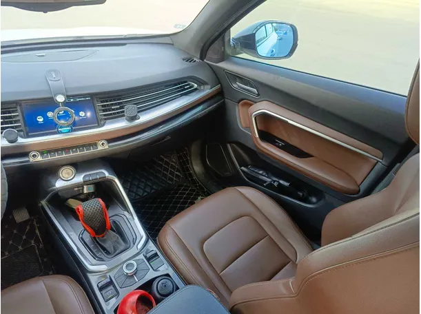 Car image 37