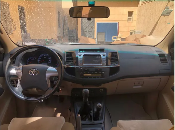 Car image 16