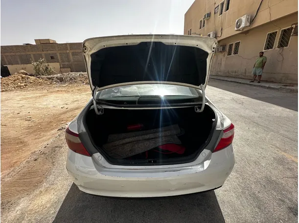 Car image 22