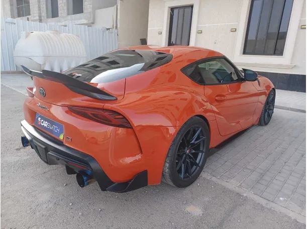 Car image 5