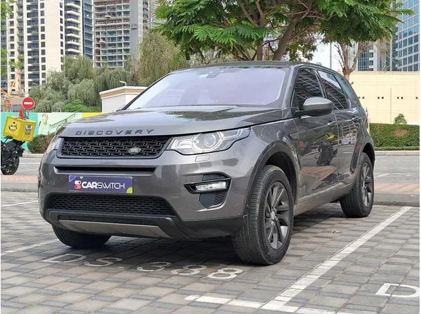 2017 لاند روفر ديسكفري سبورت في دبي