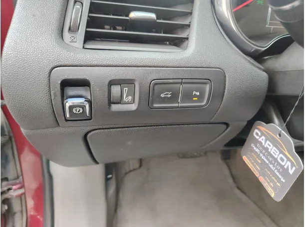 Car image 32