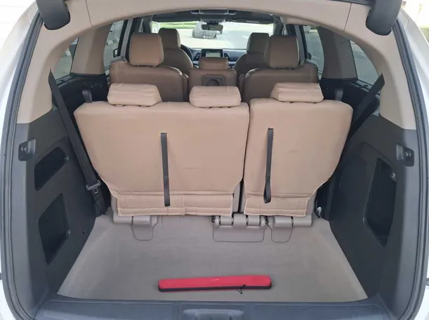 Car image 23