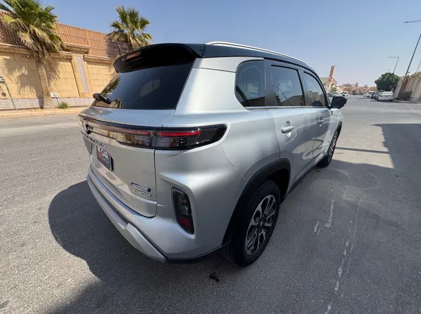 Car image 5