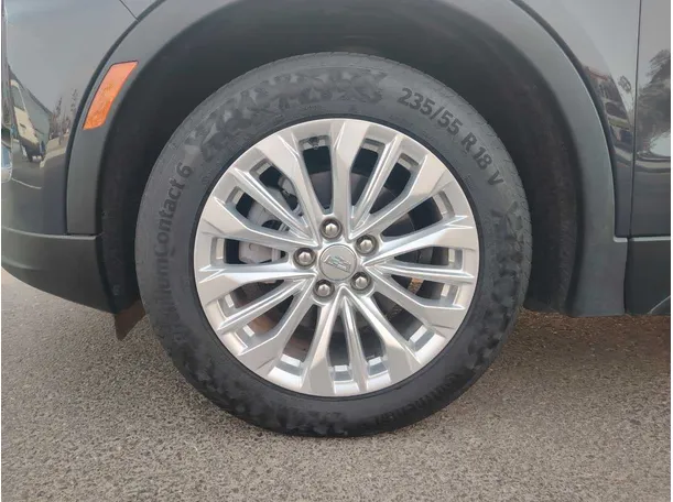 Car image 9
