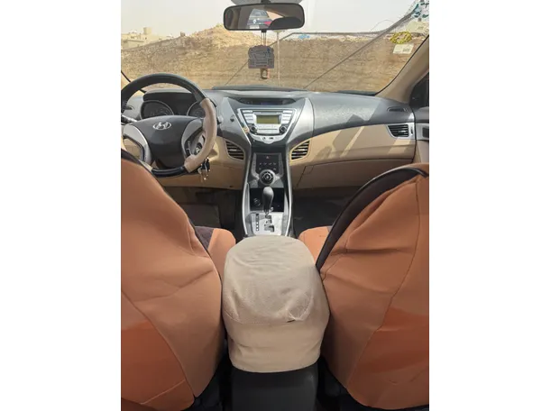 Car image 15