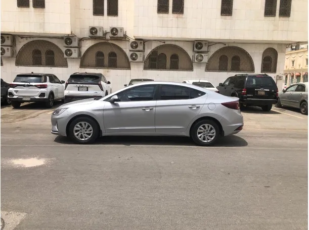Car image 8