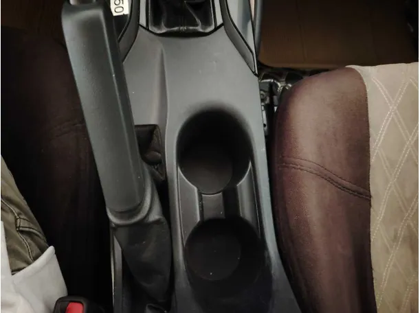 Car image 40