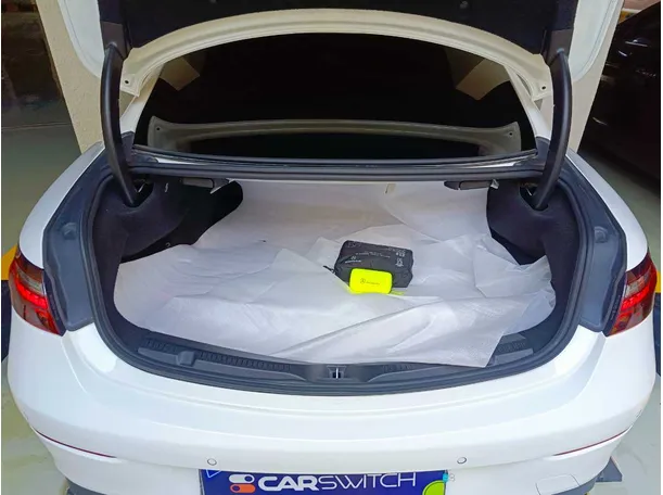Car image 30