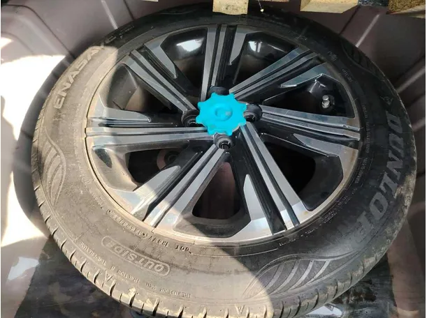 Car image 38