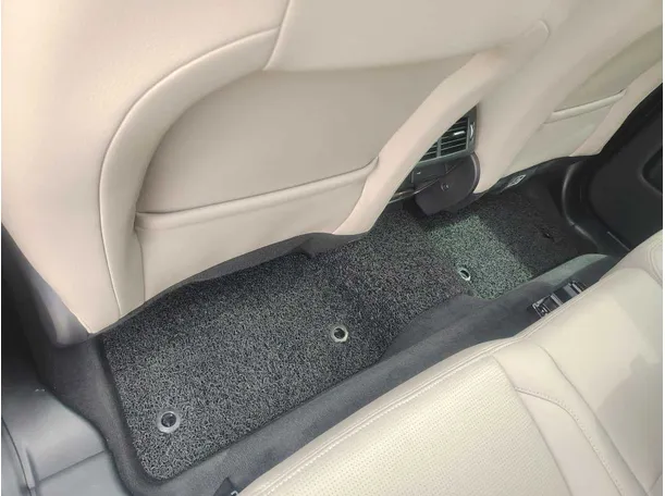 Car image 42