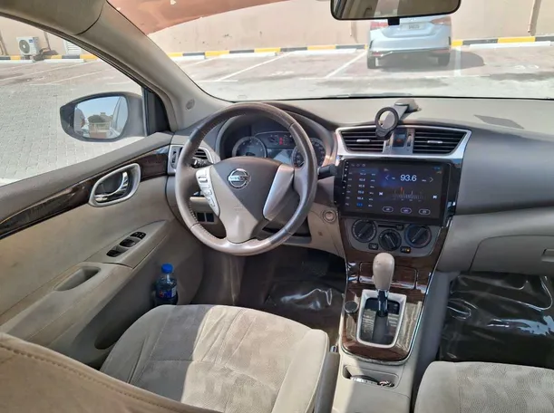 Car image 16