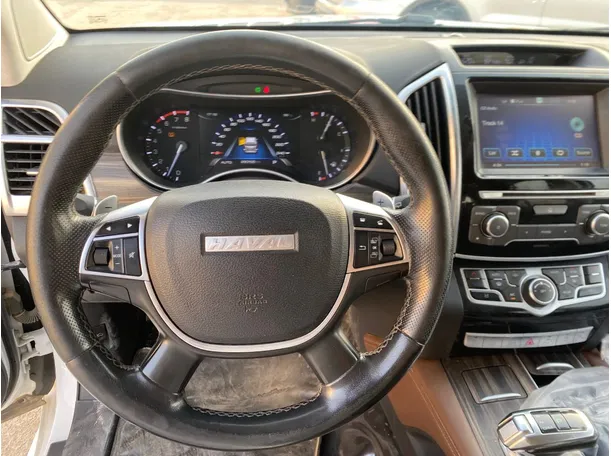 Car image 20