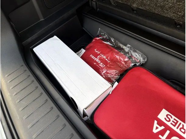 Car image 36