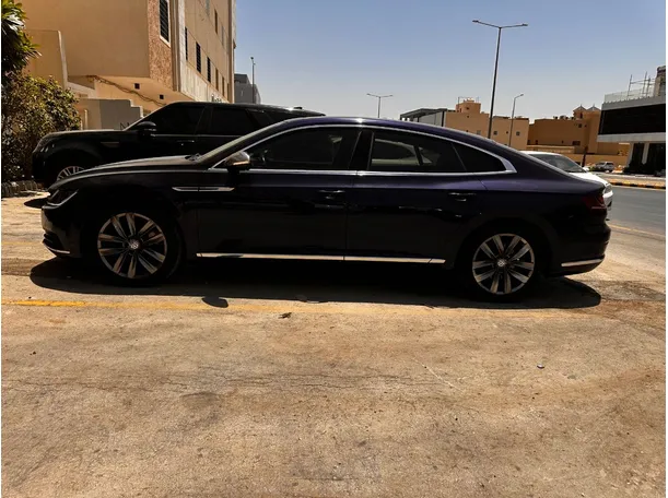 Car image 8