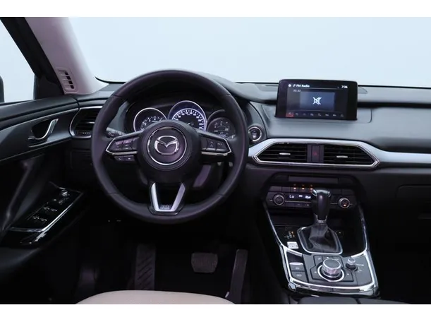Car image 15