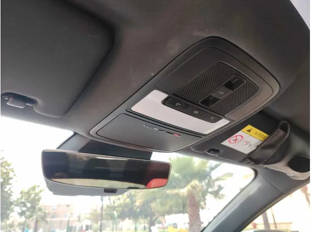 Car image 31