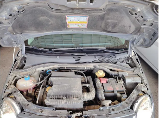 Car image 26