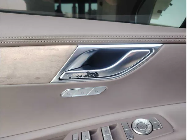 Car image 40
