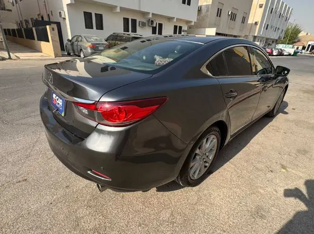 Car image 6