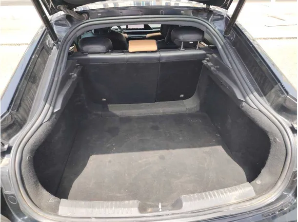 Car image 26