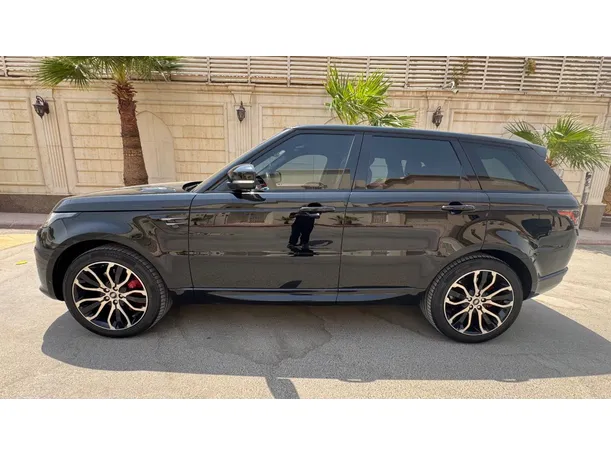 Car image 8