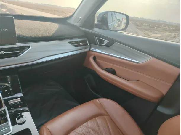 Car image 39