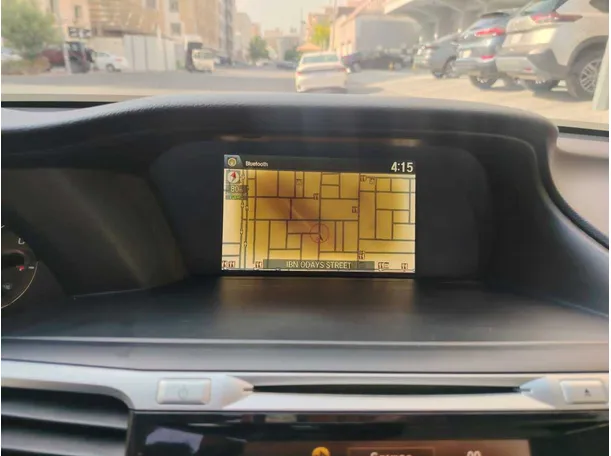 Car image 27